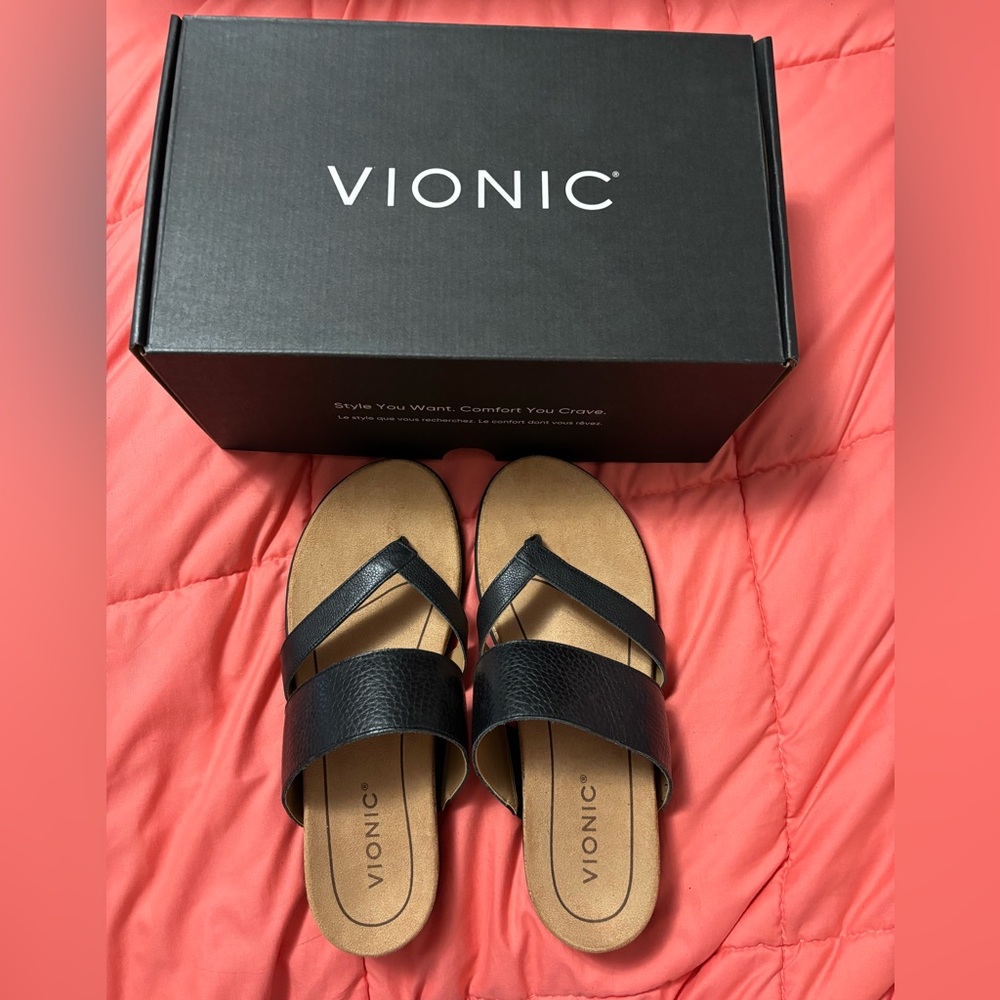 Vionic Marvina Black Sandals